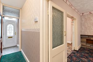 Entrance Hallway- click for photo gallery